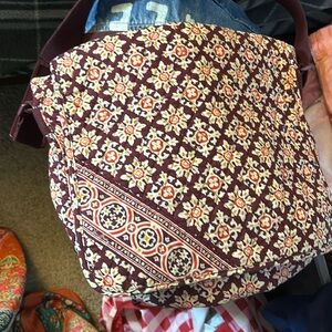 Vera Bradley maroon medallion Messenger retired